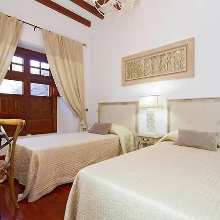 Holiday home Emblematica Hero